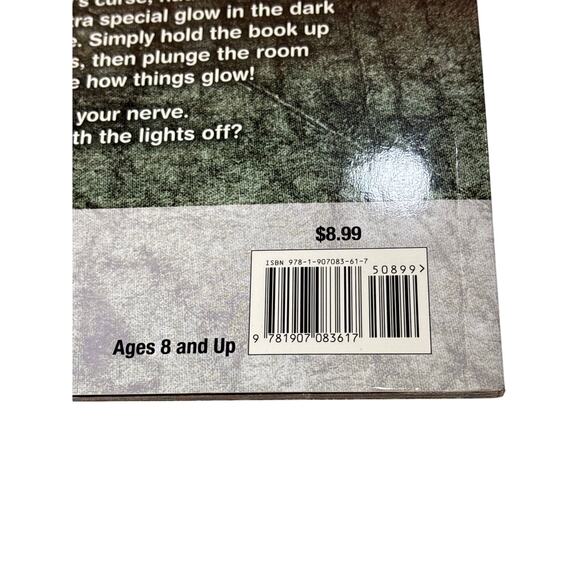 Glow in the Dark Be Afraid! 2017 Holographic Halloween Book 8.5x11 Paperback - Picture 10 of 11